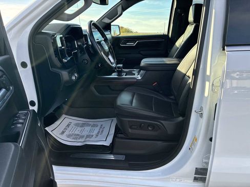 Used 2023 GMC Sierra 1500 SLT image 18