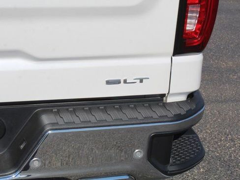 Used 2023 GMC Sierra 1500 SLT image 5