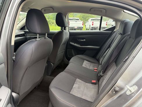 Used 2021 Nissan Sentra SR FWD image 3
