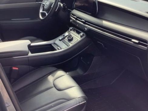 Used 2023 Hyundai Palisade SEL w/ Premium Package image 25