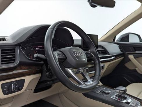 Used 2020 Audi Q5 2.0T Premium w/ Convenience Package AWD/4WD image 19