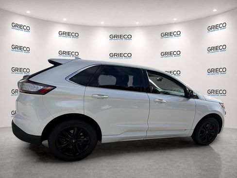 Used 2017 Ford Edge Titanium w/ Equipment Group 301A AWD/4WD image 8