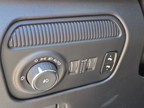 Used 2024 Jeep Grand Wagoneer L Series II w/ Quick Order Packagew 28T image 25