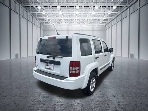 Used 2012 Jeep Liberty Sport w/ Comfort Seating Group AWD/4WD image 5