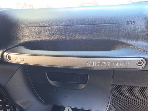 Used 2015 Jeep Wrangler Sport w/ Quick Order Package 23S AWD/4WD image 35