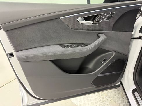 New 2026 Audi RS Q8 performance image 14