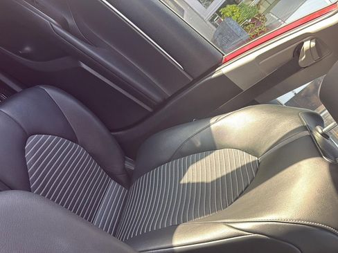 Used 2023 Toyota Camry SE image 21