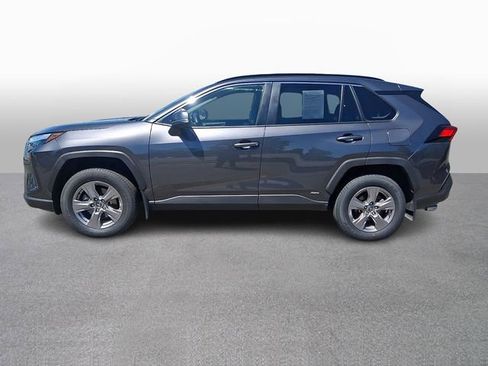 Used 2025 Toyota RAV4 XLE AWD/4WD image 7