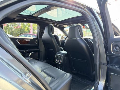 Used 2018 Lincoln Continental Reserve AWD/4WD image 18