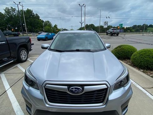 Used 2021 Subaru Forester Premium AWD/4WD image 8