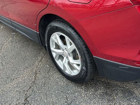 Used 2018 Chevrolet Equinox Premier image 9