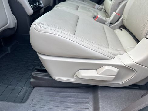 Used 2023 Lincoln Aviator Reserve w/ Equipment Group 201A AWD/4WD image 31