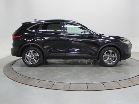 Certified 2025 Ford Escape ST-Line Select AWD/4WD image 8