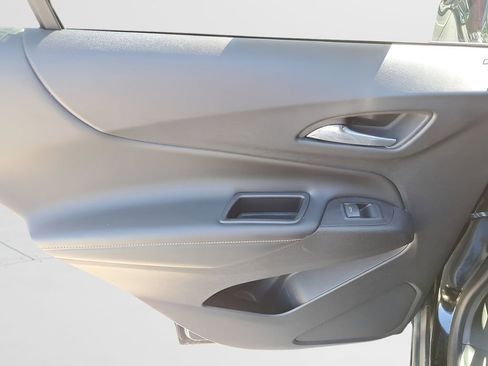 Used 2018 Chevrolet Equinox Premier image 8