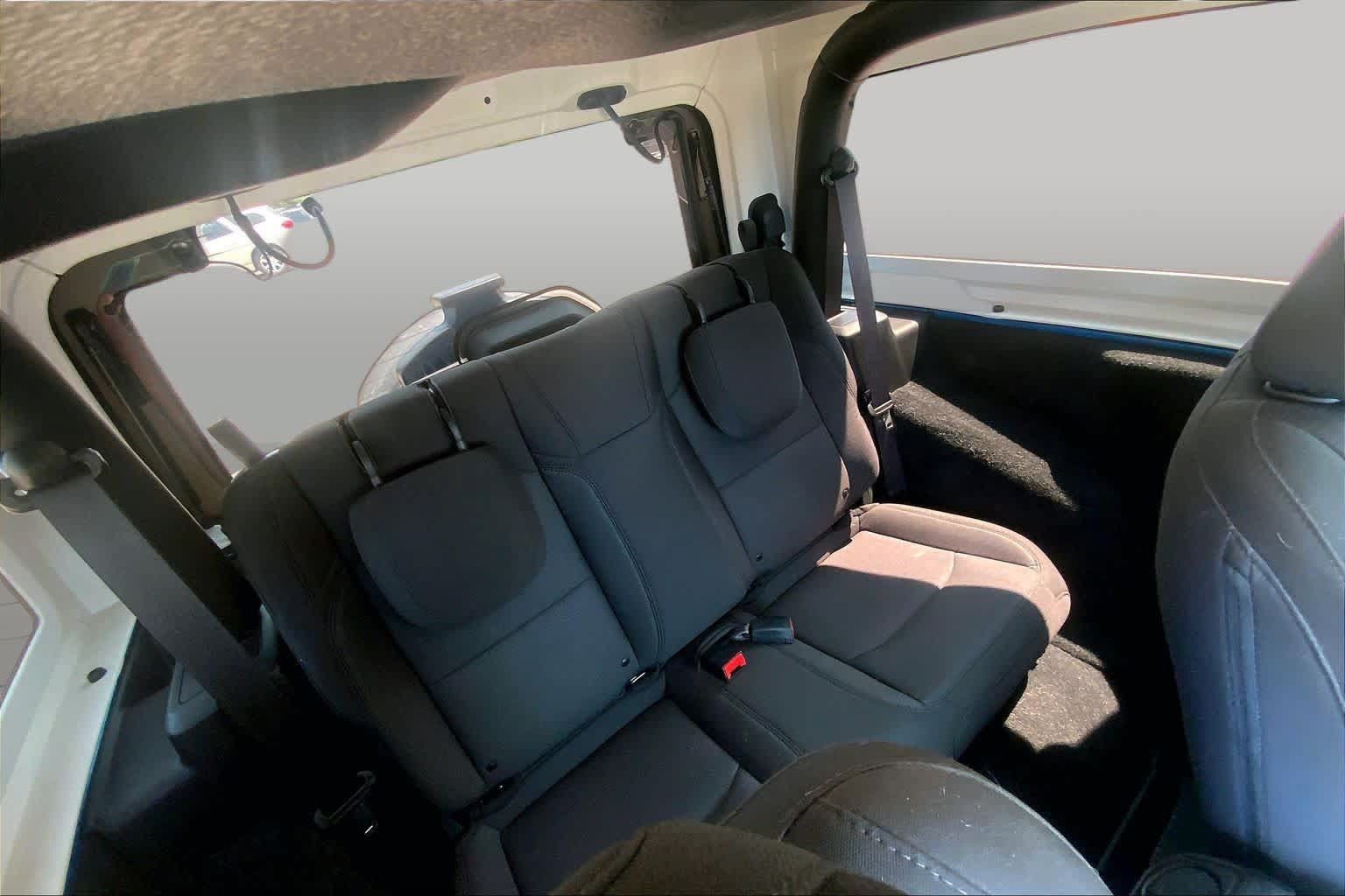 Used 2023 Jeep Wrangler Sport AWD/4WD image 19