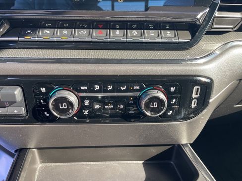 Certified 2024 Chevrolet Silverado 1500 ZR2 w/ Technology Package image 34