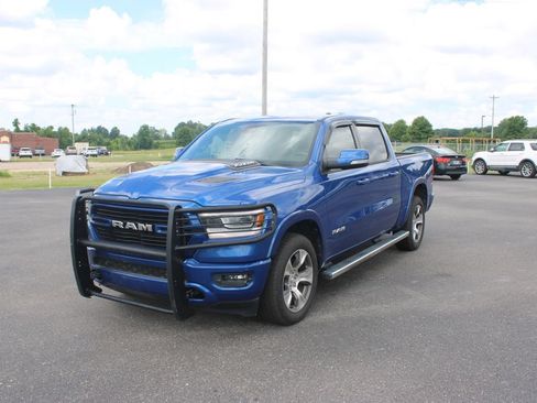 Used 2019 RAM 1500 Laramie w/ Sport Appearance Package AWD/4WD image 4