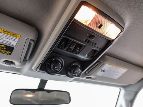 Used 2019 Toyota 4Runner TRD Off-Road image 31