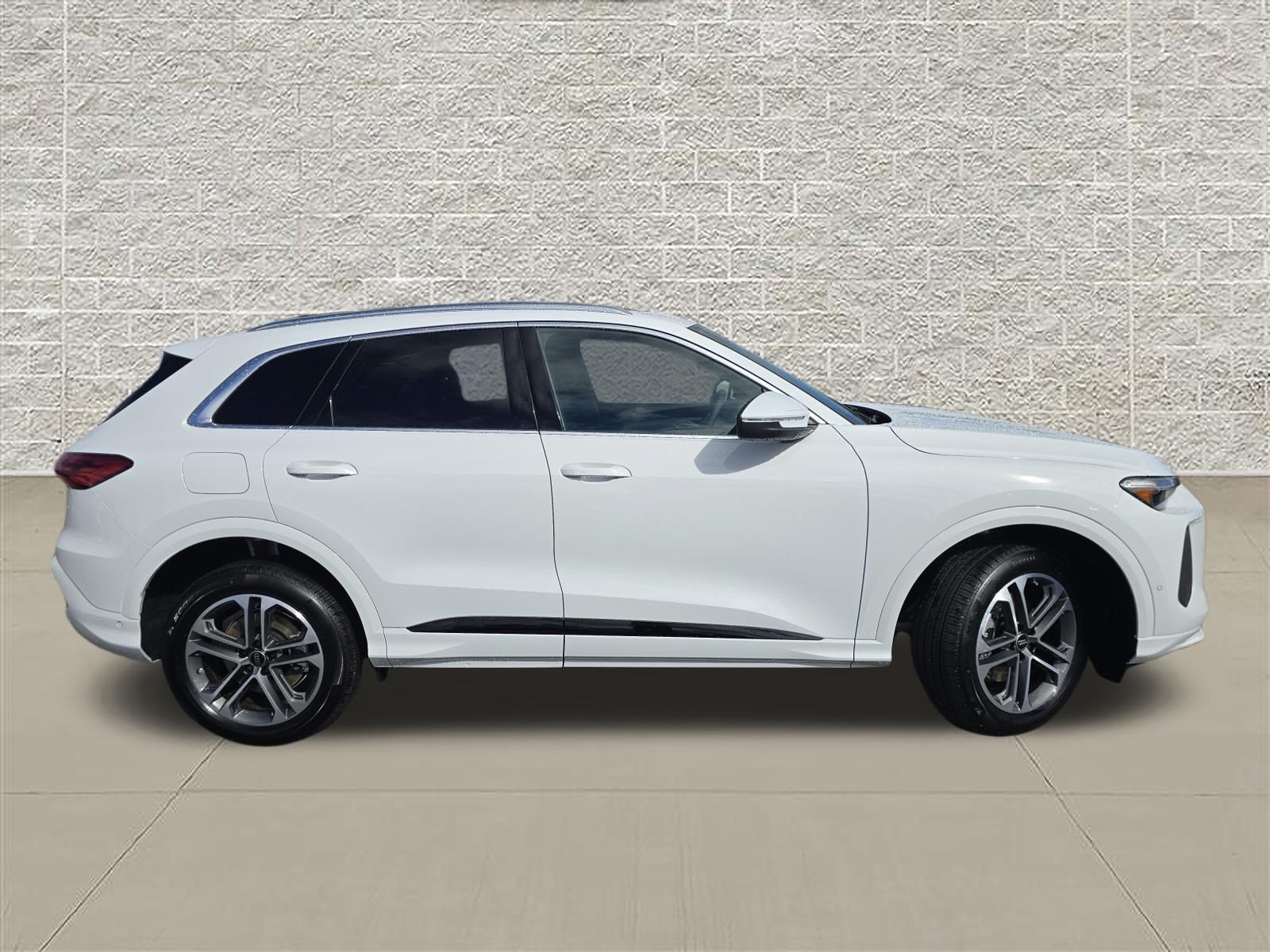 New 2026 Audi Q5 Premium AWD/4WD image 8