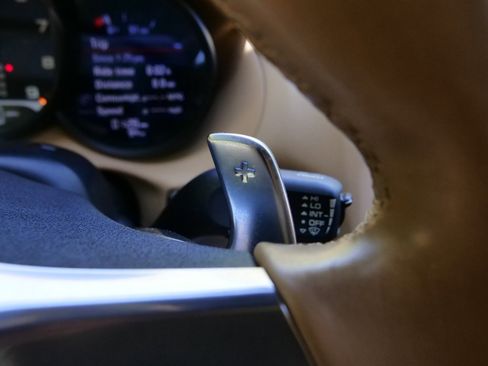 Used 2016 Porsche Boxster image 8