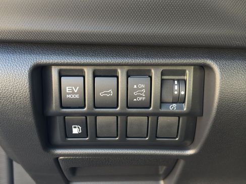 New 2025 Subaru Forester Touring image 18