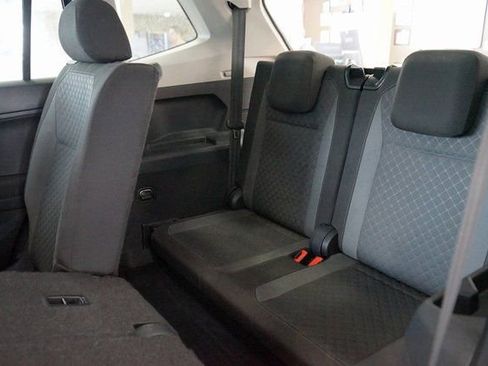 Used 2018 Volkswagen Tiguan S image 13