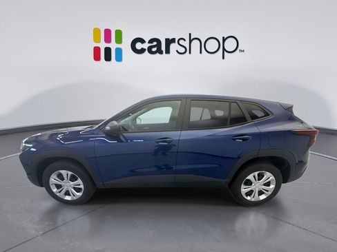 Used 2024 Chevrolet Trax LS FWD image 2
