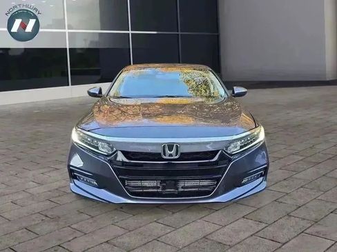 Used 2018 Honda Accord EX image 8