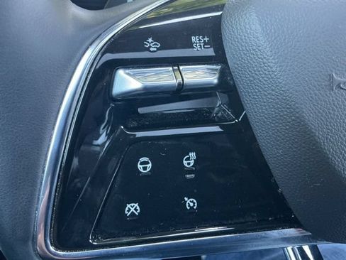 Used 2025 Cadillac Optiq Sport 2 w/ LPO, Floor Liner Package AWD/4WD image 10
