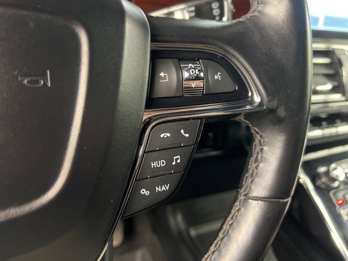 Used 2021 Lincoln Navigator L Reserve image 22