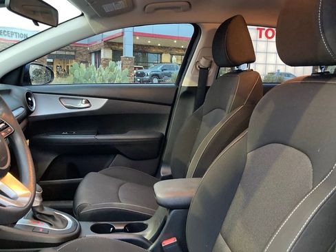 Used 2023 Kia Forte LXS FWD image 10
