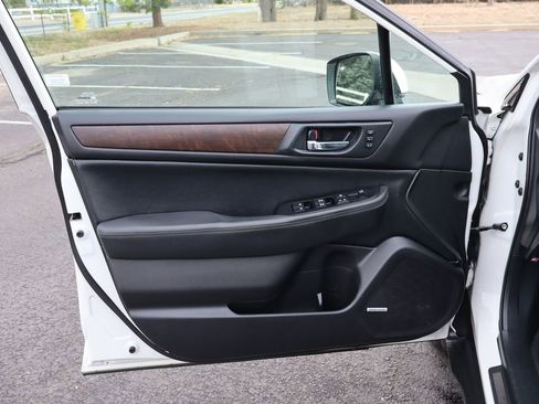 Used 2015 Subaru Outback 2.5i Limited image 23