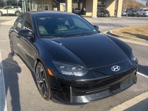 Used 2024 Hyundai Ioniq 6 SEL image 2
