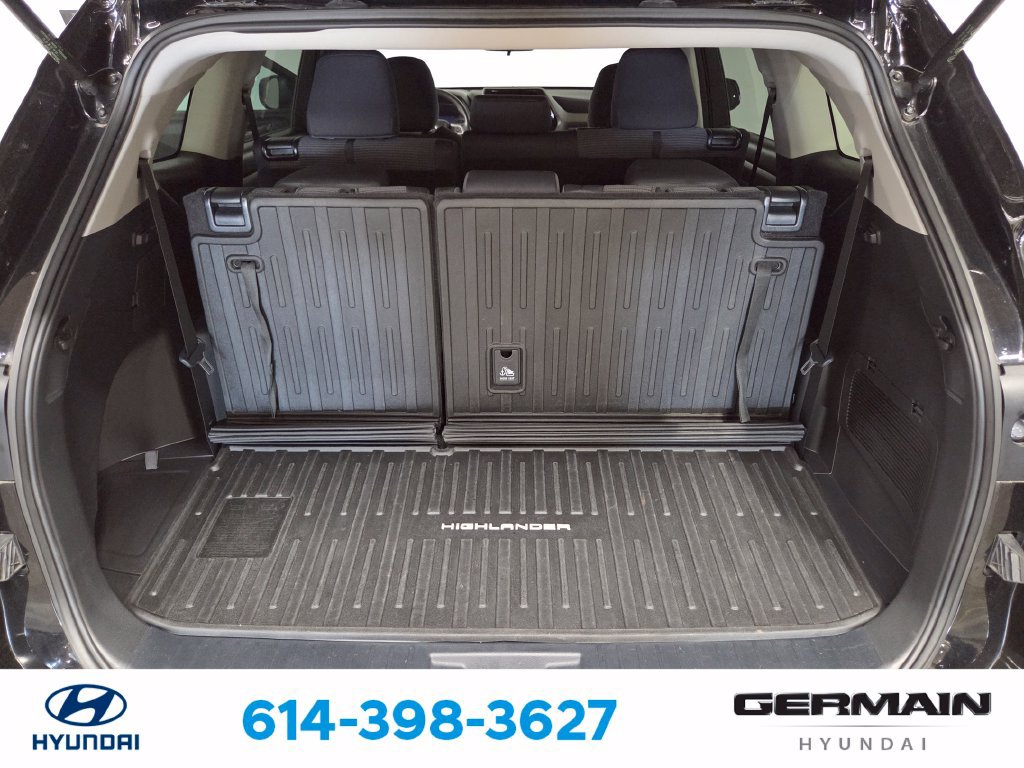 Used 2023 Toyota Highlander L FWD image 21