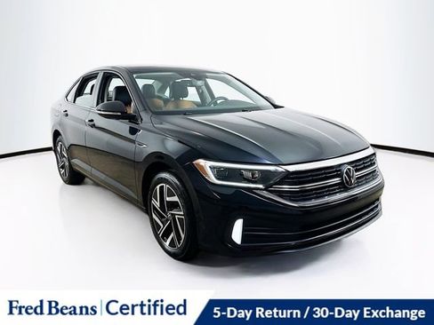 Used 2023 Volkswagen Jetta SEL image 1