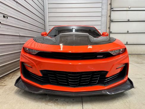 Used 2019 Chevrolet Camaro SS image 2