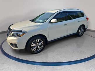 Used 2019 Nissan Pathfinder SL FWD video 1