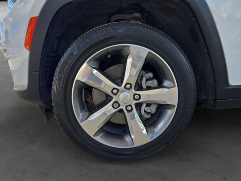Used 2021 Jeep Grand Cherokee L Limited RWD image 9