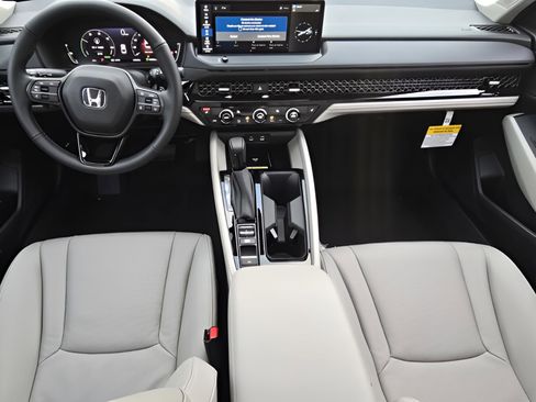 New 2025 Honda Accord EX-L image 17