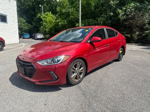 Used 2017 Hyundai Elantra SE w/ SE A/T Tech Package 03 FWD image 3