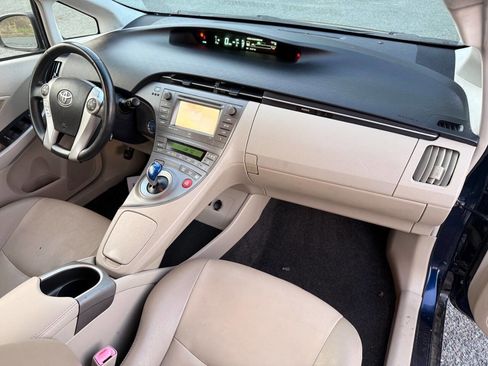 Used 2013 Toyota Prius Four image 16