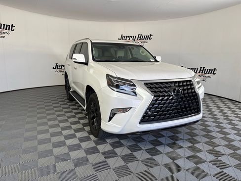 Used 2023 Lexus GX 460 Premium w/ Premium Package image 8