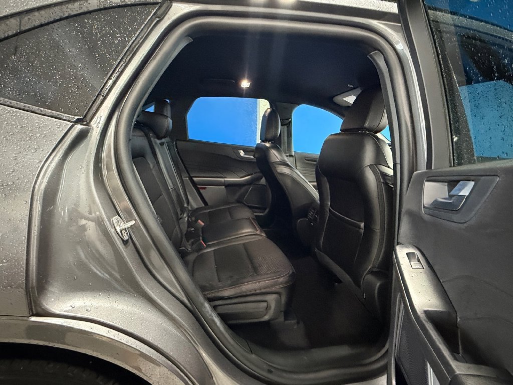 Used 2024 Ford Escape ST-Line w/ Tech Pack #1 FWD image 17