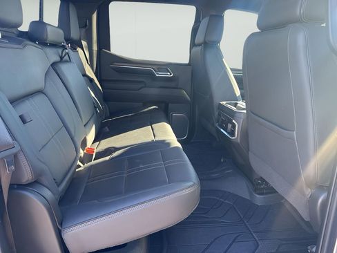 Used 2023 Chevrolet Silverado 1500 High Country w/ Technology Package image 20