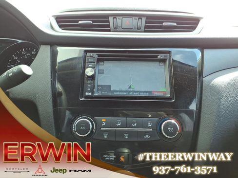 Used 2016 Nissan Rogue S image 20