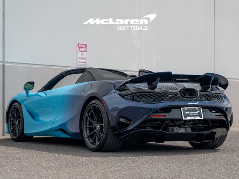 Used 2025 McLaren 750S Spider RWD image 5