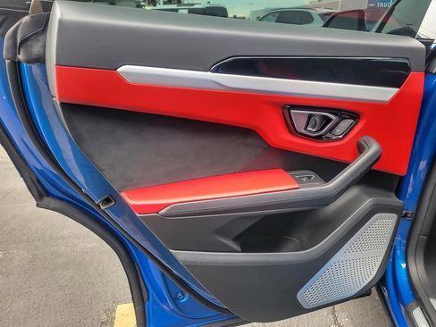 Used 2019 Lamborghini Urus image 20