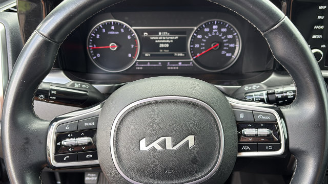 Used 2022 Kia Sorento S FWD image 12