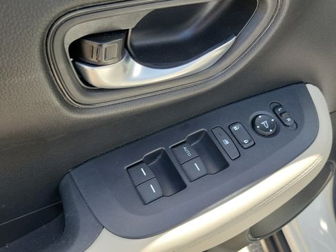 Used 2024 Honda HR-V LX image 20