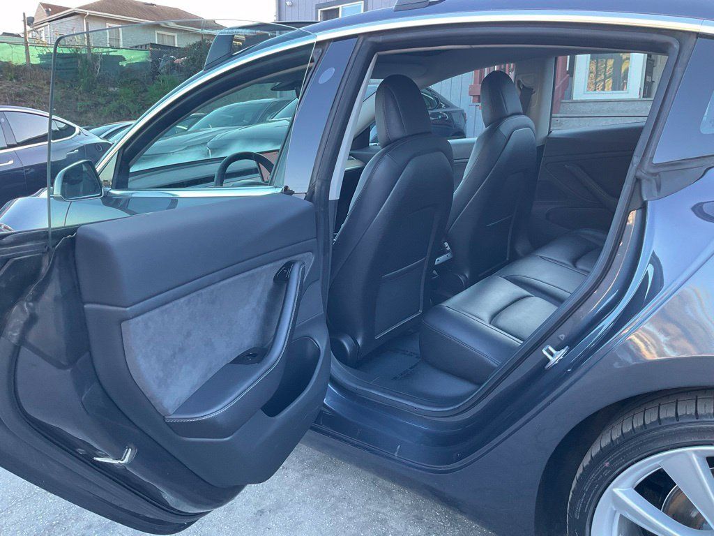 Used 2018 Tesla Model 3 Performance AWD/4WD image 24
